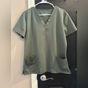 Stylish V-Neck Pocket Tee in Olive